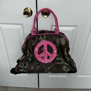 JUSTICE Overnight Roller Bag for girls